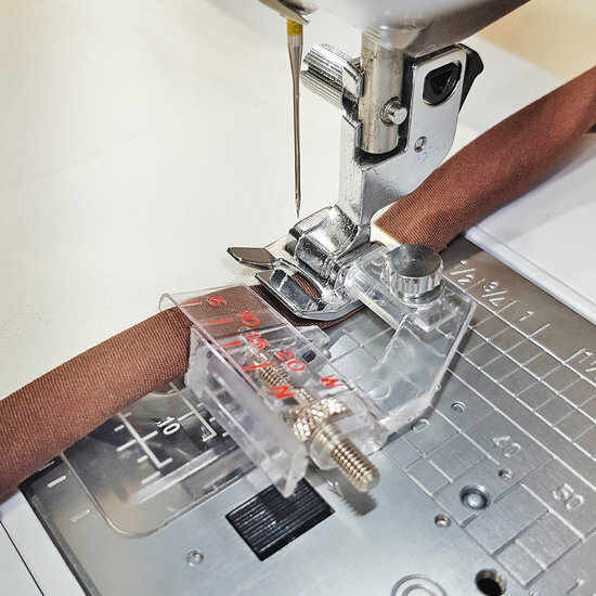 Janome 7mm - Instelbare Biaisbandvoet