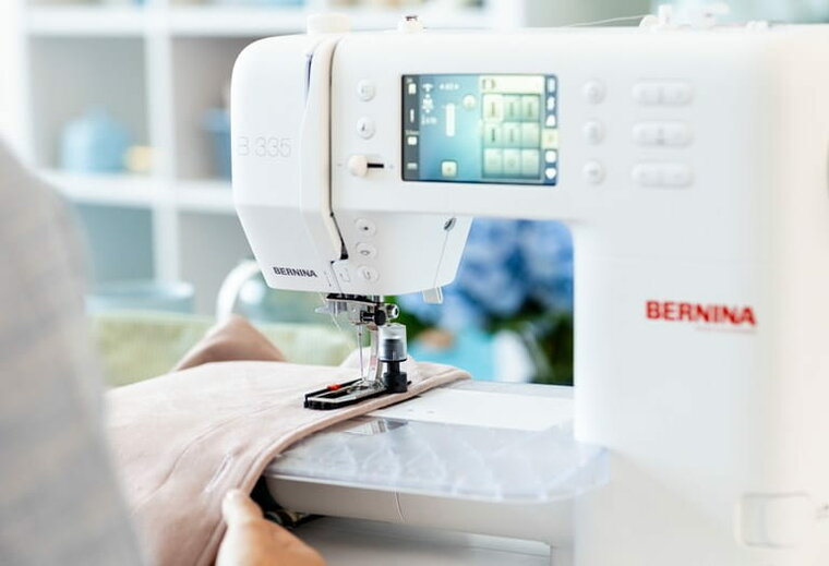 Bernina 335