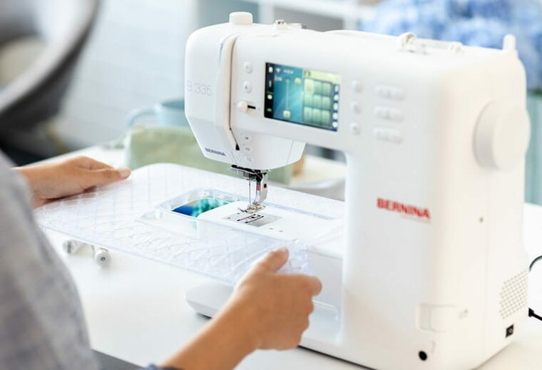 Bernina 335