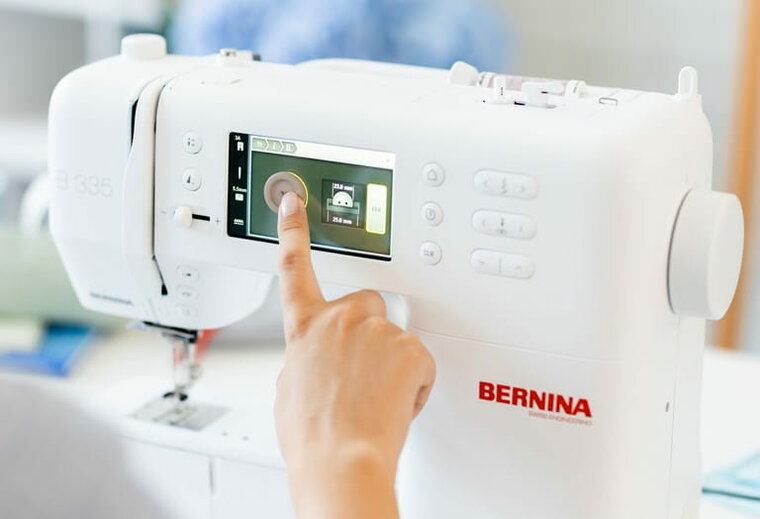 Bernina 335