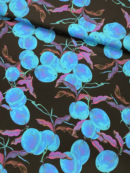 Viscose Crepe - Plums - Zwart
