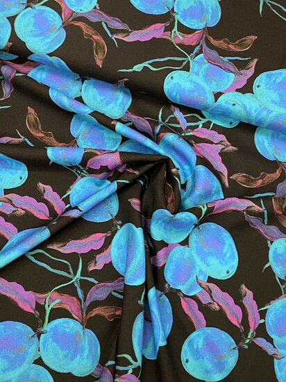 Viscose Crepe - Plums - Zwart