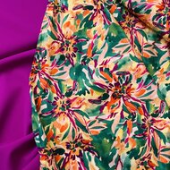Viscose - Flowers In Green - Lichtroze