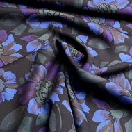 Viscose - Dark Flowers Doubled with Cobalt - Zwart