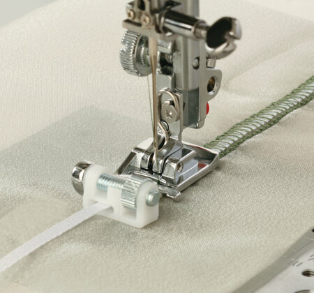 Janome 7mm - Lovertjes-/Bandvoet Janome 7mm - Lovertjes-/Bandvoet